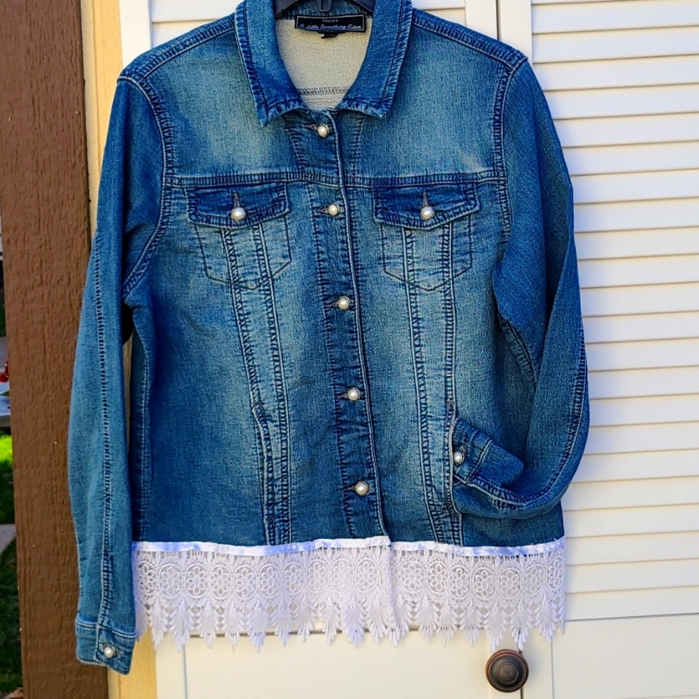 Jacket with lace trim and pearl buttons